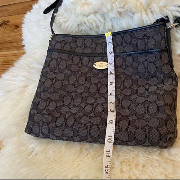 Coach Crossbody Bag - Picture 4 of 14